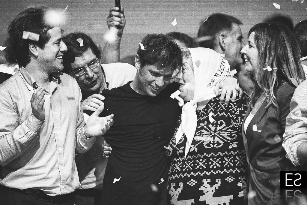 Estanislao Santos fotógrafo | Registro fotográfico: Kicillof y acto público en Buenos Aires, Argentina