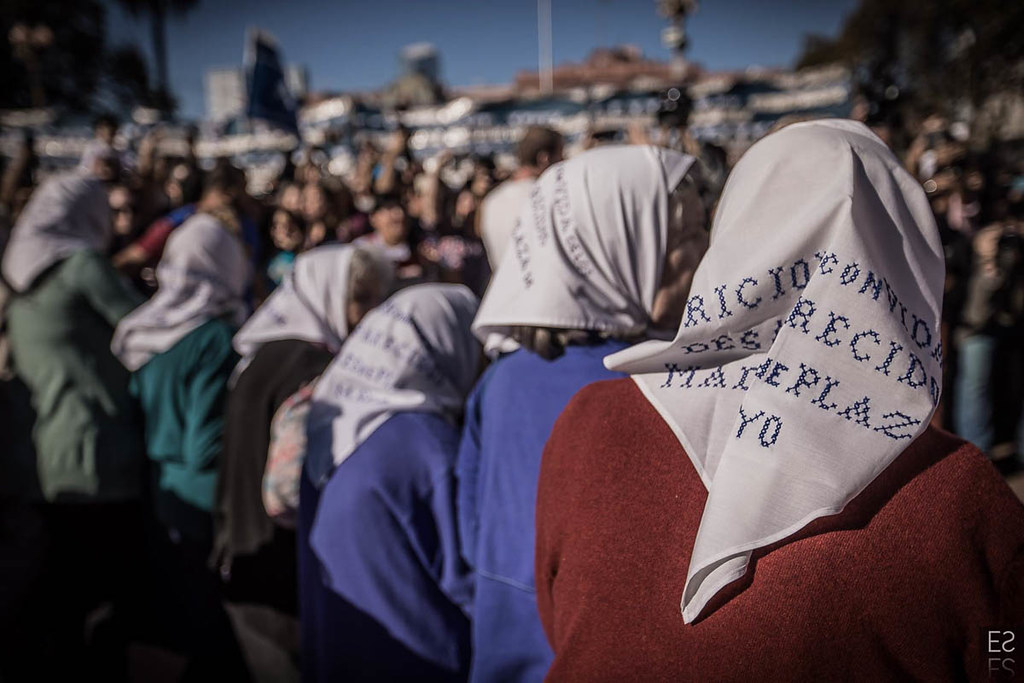 Estanislao Santos fotógrafo | Registro fotográfico: Hebe de Bonafini y movilización en Buenos Aires, Argentina