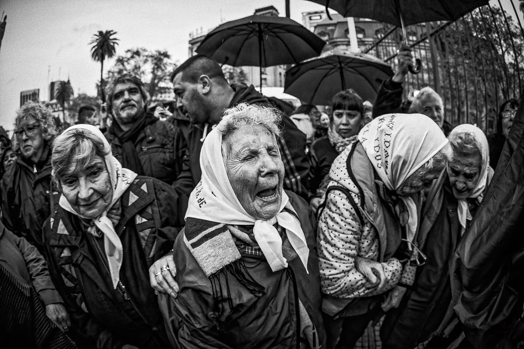 Estanislao Santos fotógrafo | Registro fotográfico: Hebe de Bonafini y movilización en Buenos Aires, Argentina