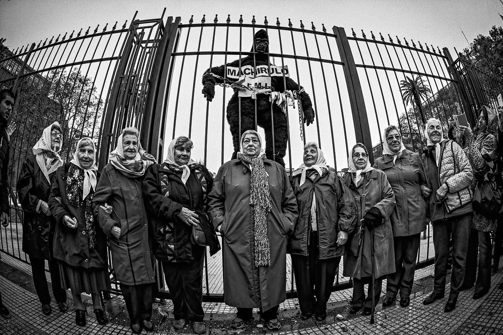 Estanislao Santos fotógrafo | Registro fotográfico: Ronda de Madres en Buenos Aires, Argentina