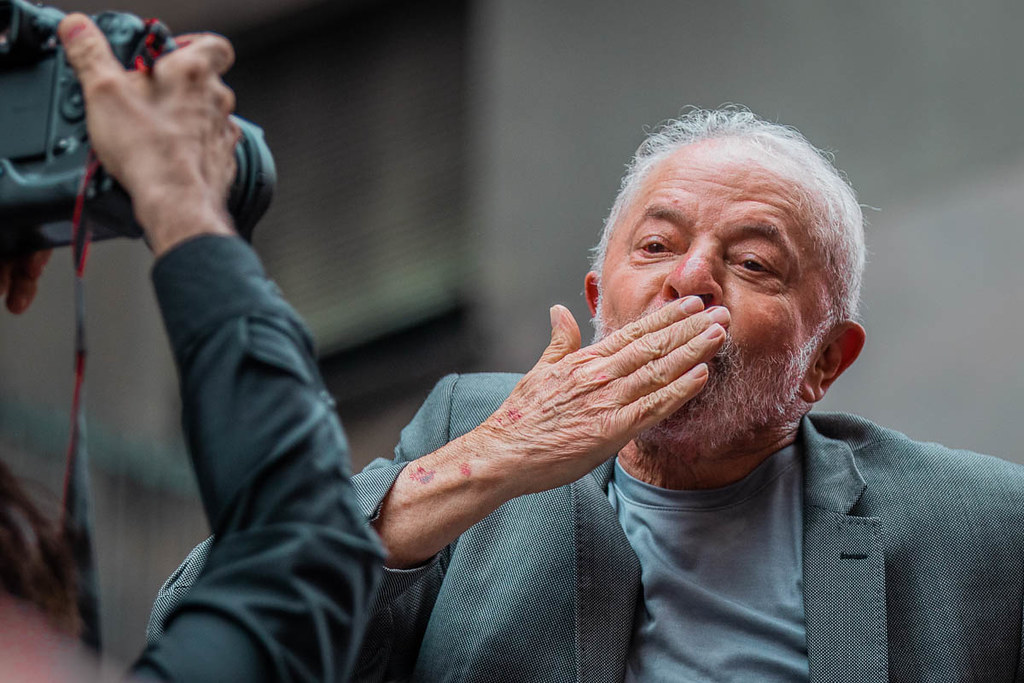 Estanislao Santos fotógrafo | Registro fotográfico: Lula frente a la multitud en Brasil