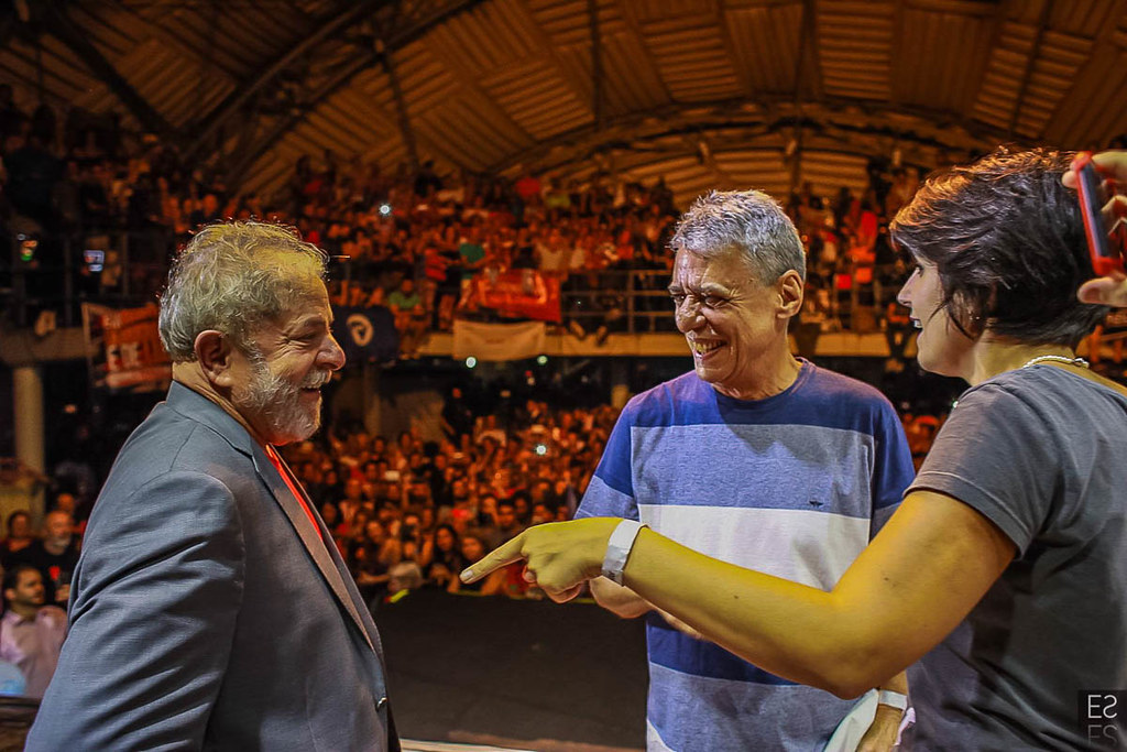 Estanislao Santos fotógrafo | Registro fotográfico: Lula frente a la multitud en América Latina