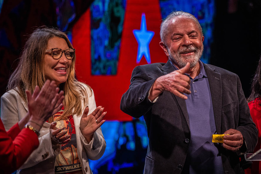 Estanislao Santos fotógrafo | Registro fotográfico: Lula frente a la multitud en Brasil